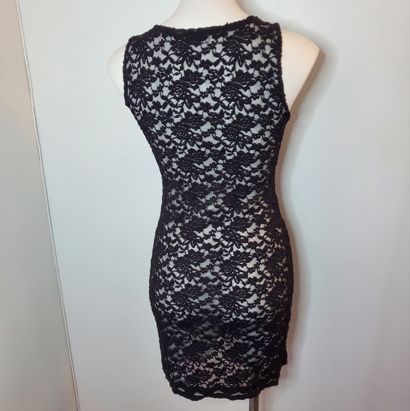 Robbie Sleeveless Black Lace Dress 4 - Picture 2 of 5